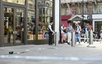 Đâm dao giữa trung tâm London (Anh), bé gái 11 tuổi trọng thương