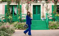 Bộ sưu tập thời trang choáng ngợp trong Emily in Paris mùa 4