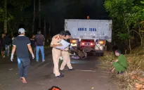 Bà Rịa - Vũng Tàu: Tông vào xe tải đậu ven đường, 2 người bị thương vong