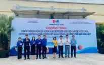 Phát động mô hình "bể bơi cho em" giúp trẻ em học bơi miễn phí ở Hạ Long