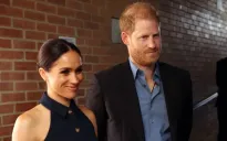 Chánh văn phòng nghỉ việc, Hoàng tử Harry và Meghan đang đối mặt với vấn đề gì?