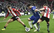 Enzo Fernandez bị Gary Neville chỉ trích sau trận thua của Chelsea trước Man City