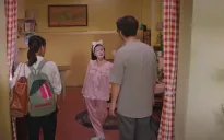 Đi giữa trời rực rỡ - Tập 15: Pu nhập phòng trọ với 2 chị khóa trên