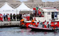 Tìm thấy 5 thi thể trong vụ du thuyền bị chìm ở Italy