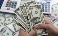 Cổ phiếu tăng, đồng USD bị ảnh hưởng khi Fed chuẩn bị cắt giảm lãi suất
