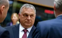 EU và Hungary gia tăng căng thẳng về việc nới lỏng thị thực cho Nga và Belarus