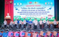 Thanh niên VTV chung tay hỗ trợ người khó khăn, nâng bước em đến trường