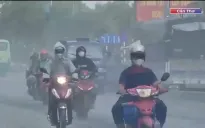 Đường dẫn vào trung tâm thành phố Cần Thơ bụi mù mịt