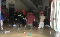 Cảnh sát đưa sản phụ đi đẻ bằng xe chữa cháy