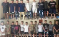 Bắt 16 thanh niên mang hung khí đuổi đánh nhau trên đường phố Hà Nội