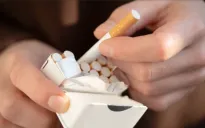 Tăng thuế để giảm hút thuốc lá