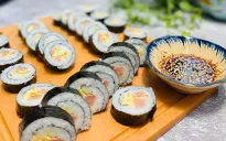 Bí quyết làm cơm cuộn vừa nhanh vừa ngon