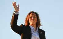 Bà Kamala Harris đề xuất khấu trừ thuế lên tới 50.000 USD cho các doanh nghiệp nhỏ mới thành lập