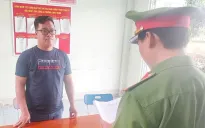 Bắt người đàn ông lừa đảo bằng chiêu mua xe thanh lý hải quan