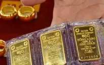 Giá vàng SJC “đứng im”, vàng nhẫn tăng nhẹ