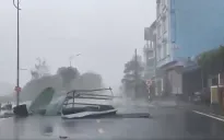 Hai tàu sà lan tại đảo Cô Tô bị chìm do ảnh hưởng bão số 3