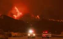 Nắng nóng kỷ lục gần 50 độ gây cháy rừng lớn tại California, Mỹ