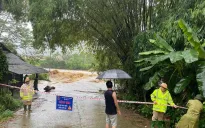 Lào Cai trắng đêm di dời dân khỏi vùng nguy cơ sạt lở, ngập lụt