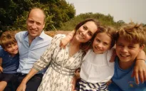 Công nương Kate Middleton vẫn tích cực trong cuộc chiến với ung thư