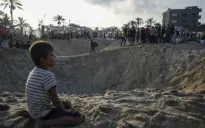 Israel không kích khu vực nhân đạo ở Gaza, chặn đoàn viện trợ Liên hợp quốc