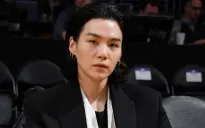Người hâm mộ quốc tế ủng hộ Suga (BTS) hậu bê bối lái xe khi say rượu