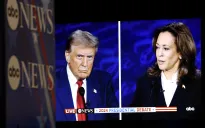 Bà Harris cáo buộc ông Trump đã để lại một "mớ hỗn độn" sau 4 năm cầm quyền