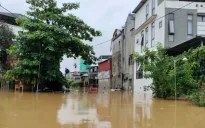 Yên Bái: Một tình nguyện viên tử vong do lật thuyền cứu hộ