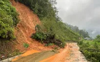 Hàng trăm điểm sạt lở đất tại Cao Bằng, giao thông chia cắt