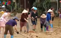 Người dân Tuyên Quang khôi phục cuộc sống ngày thường sau nước rút