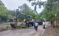 Hà Nội còn 52 điểm ngập sâu, phương tiện không thể di chuyển