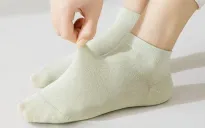 Mẹo khử mùi tất khi giặt