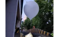 Khí cầu mang rác của Triều Tiên gây cháy trên nóc tòa nhà ở Seoul