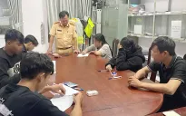Vây bắt nhóm thanh niên điều khiển xe "độ" lạng lách, đánh võng