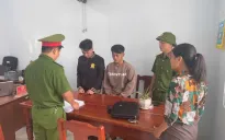 Bắt 5 thanh niên hiếp dâm bạn nhậu rồi quay clip