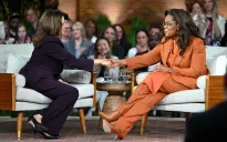 Bà Oprah Winfrey, Phó Tổng thống Kamala Harris cùng dự sự kiện tranh cử ở Michigan