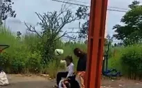 Nữ sinh lớp 7 bị nhóm bạn học "đánh hội đồng" phải nhập viện