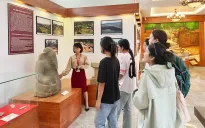 Giáo dục học sinh qua trải nghiệm ở Di tích khảo cổ Cát Tiên