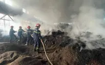 Cháy lớn nhà máy chè ở Yên Bái, 8 tấn hàng bị thiêu rụi