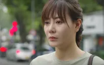 Hoa sữa về trong gió - Tập 28: Linh bị mẹ ruột mắng hỗn vì không chịu trở lại làm ở ngân hàng