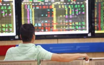 Thị trường chứng khoán Việt Nam: Khi nào đạt mốc 1.300?