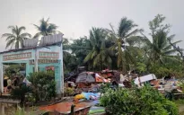 Lốc xoáy ở Cà Mau khiến 6 người bị thương