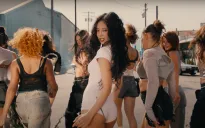 Jennie (BLACKPINK) mang mùa hè trở lại trong Mantra