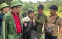 Bắt đối tượng chém trọng thương Trưởng Công an xã rồi bỏ trốn vào rừng