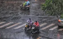 Thời tiết đêm 16/10: Mưa dông rải rác hầu khắp cả nước