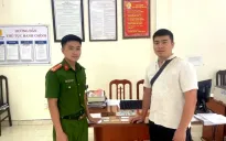 Nhặt được chiếc ví có nhiều tiền mặt, người phụ nữ tìm trả lại người mất