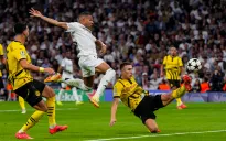 Vinicius lập hat-trick, Real Madrid ngược dòng khó tin trước Dortmund