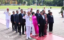Chủ tịch Hạ viện Malaysia vào Lăng viếng Chủ tịch Hồ Chí Minh và thăm Văn Miếu - Quốc Tử Giám