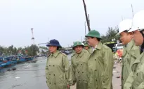 Quảng Ngãi kiểm tra công tác di dời, vận động người dân đến nơi an toàn