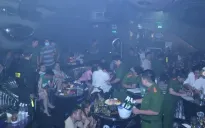 Quán bar trá hình bị thu giấy phép vẫn lén lút hoạt động tại Biên Hòa