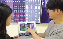 VN-Index tăng 7 điểm